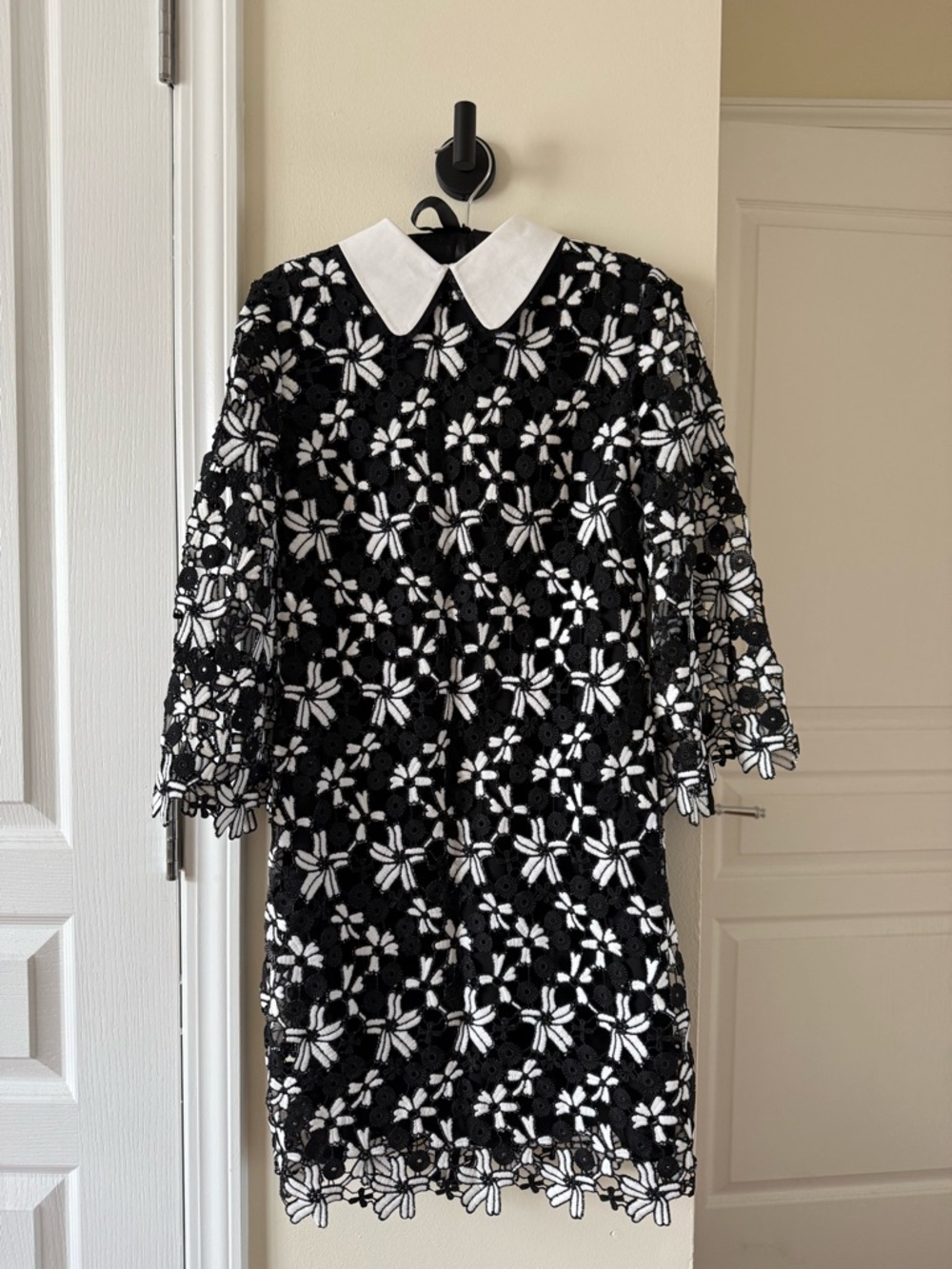 Alice + Olivia Black and White Floral Lace Midi Dress with Peter Pan Collar